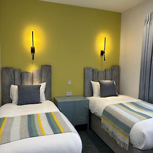 Zimmer mit zwei Einzelbetten